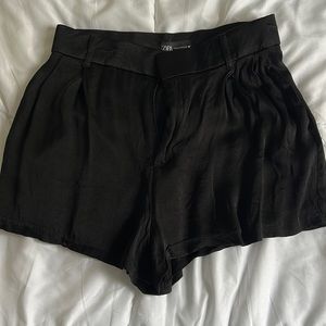 Silky dress shorts